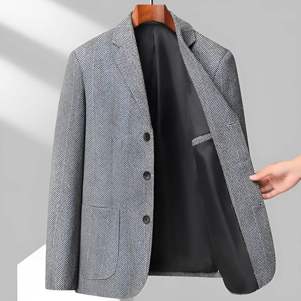 Man wearing a loose-fit solid colour wool blend casual coat for spring or autumn.