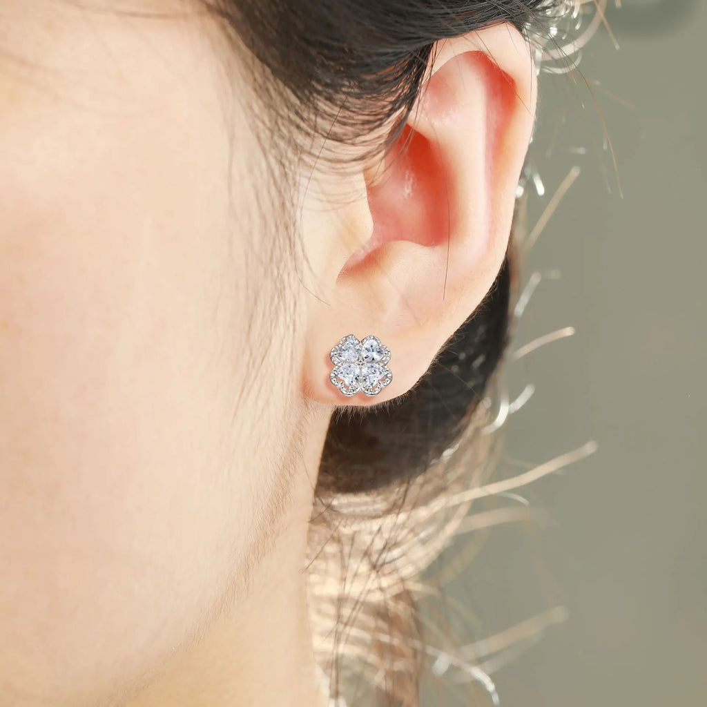 Women's heart-shaped 925 silver zircon earrings with white gold colour finish and four-leaf clover design