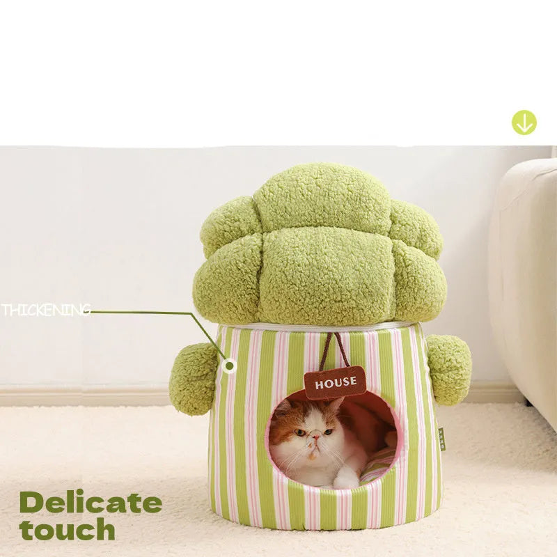Green three-dimensional enclosed pet house with tree hole entrance for small dogs and cats