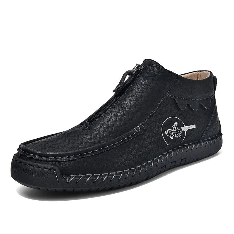 Men's slip-on leather loafers in black with round toe and rubber sole