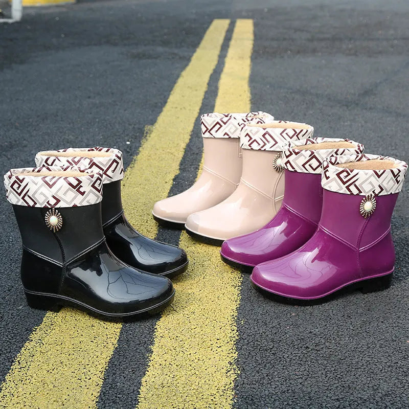 Women's PVC rain boots in black, beige or purple with non-slip soles sizes 36-40
