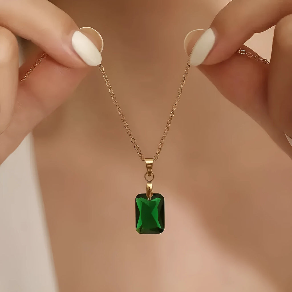 Copper geometric rectangular pendant necklace with O-ring chain in green colour