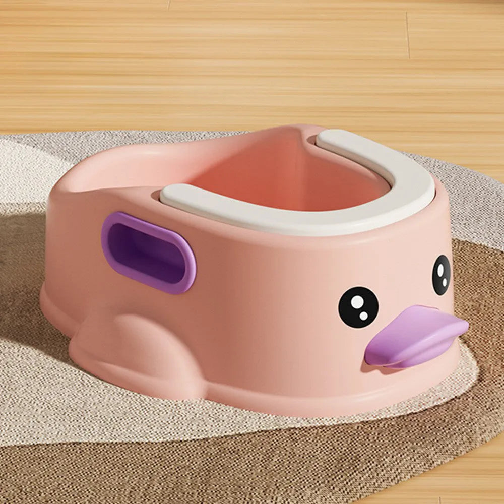 Blue duck-shaped PVC bathtub for washing a small dog or cat, non-electric and portable.