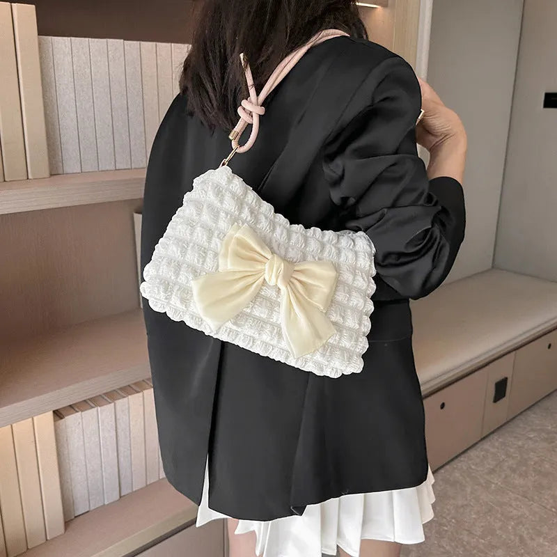 Women's one-shoulder canvas handbag in horizontal square shape with sandwich pocket and street trend styling