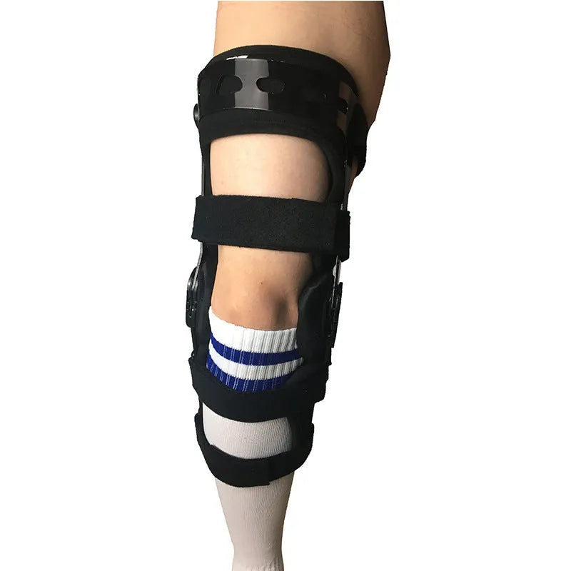 Black anterior ligament knee pad with adjustable straps and side stabilisers for ACL MCL LCL support