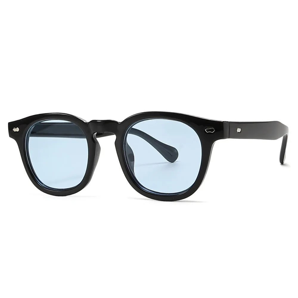 Round rim plastic sunglasses in bright black frame with simple retro design for sun protection