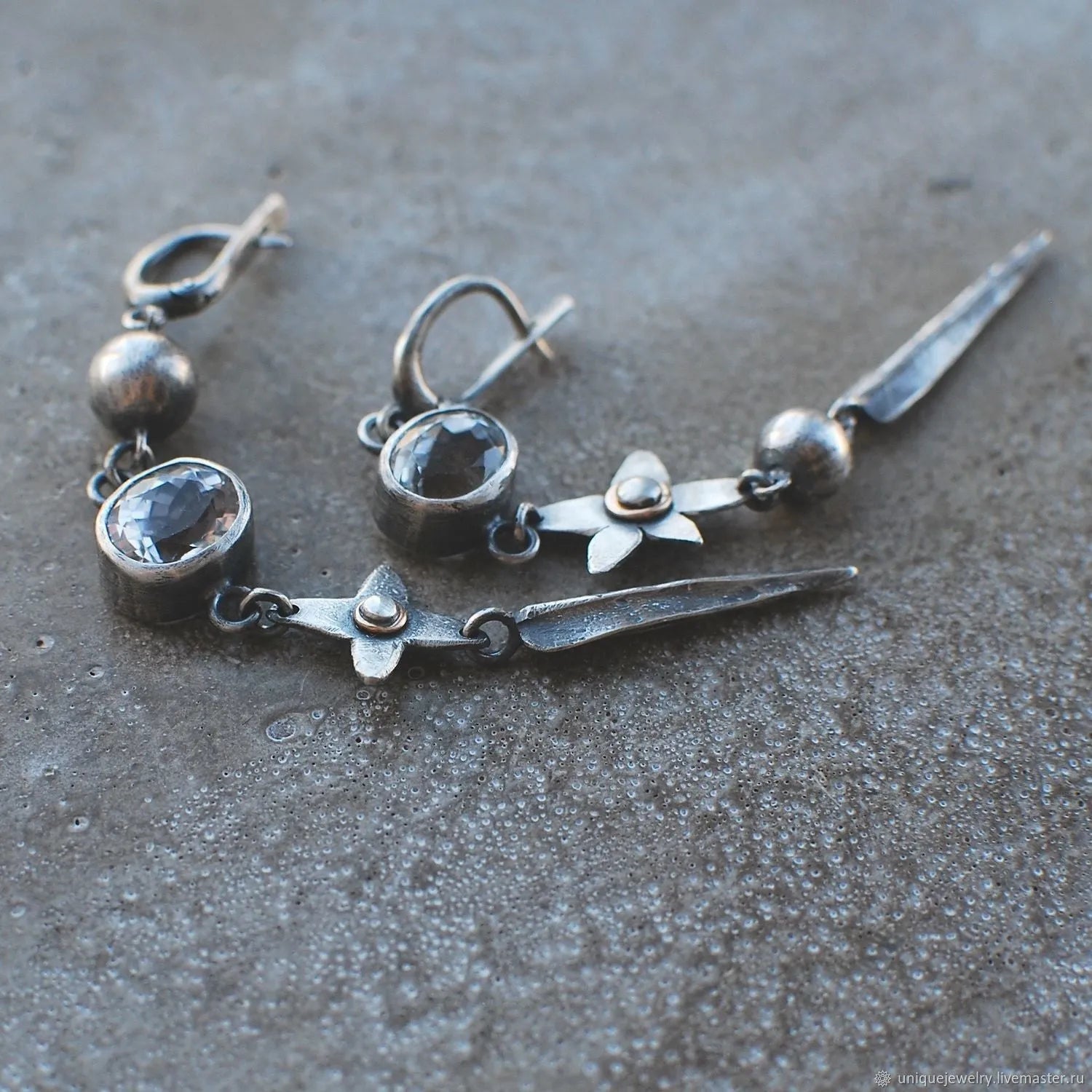 Hesheng geometric long pendant earrings in antique silver colour with rhinestone details