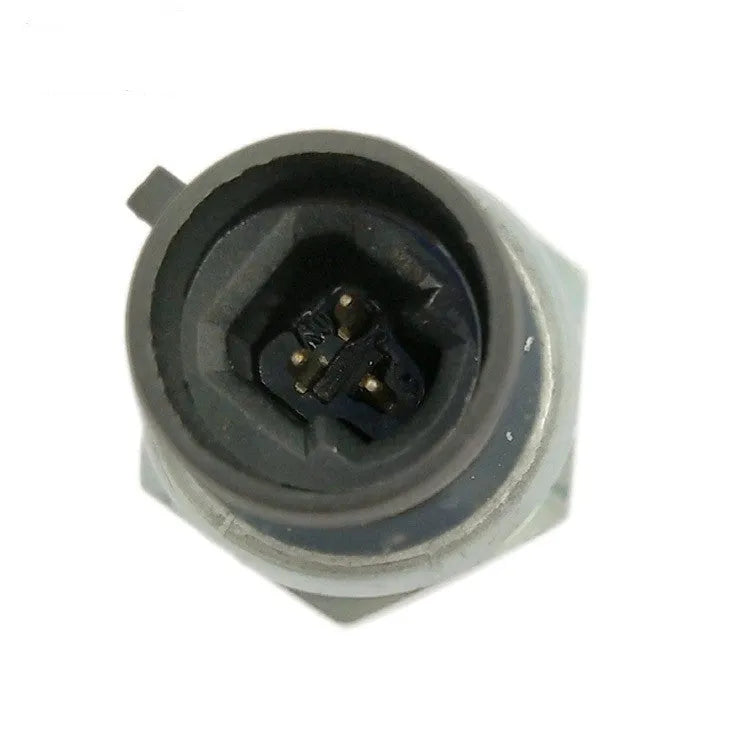 Ford F6TZ-9F838-A fuel pressure sensor with connecting line for diesel engines.