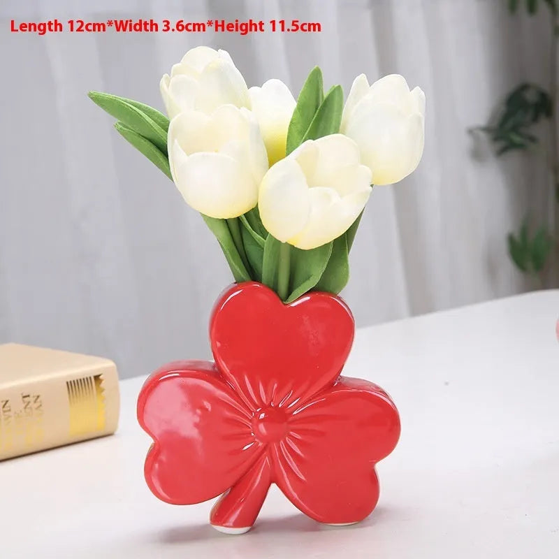 European style clover ceramic vase in white porcelain available in four colours