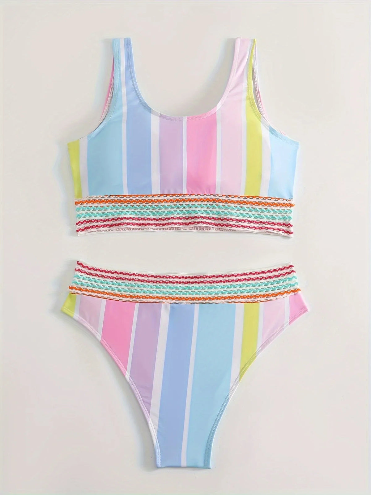 Striped women's bikini set with brief cut for swimming and water sports