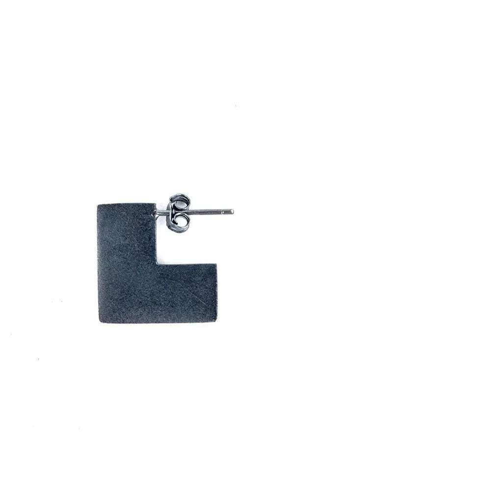 Oxidation black geometric square earrings with 16mm size and silver alloy construction