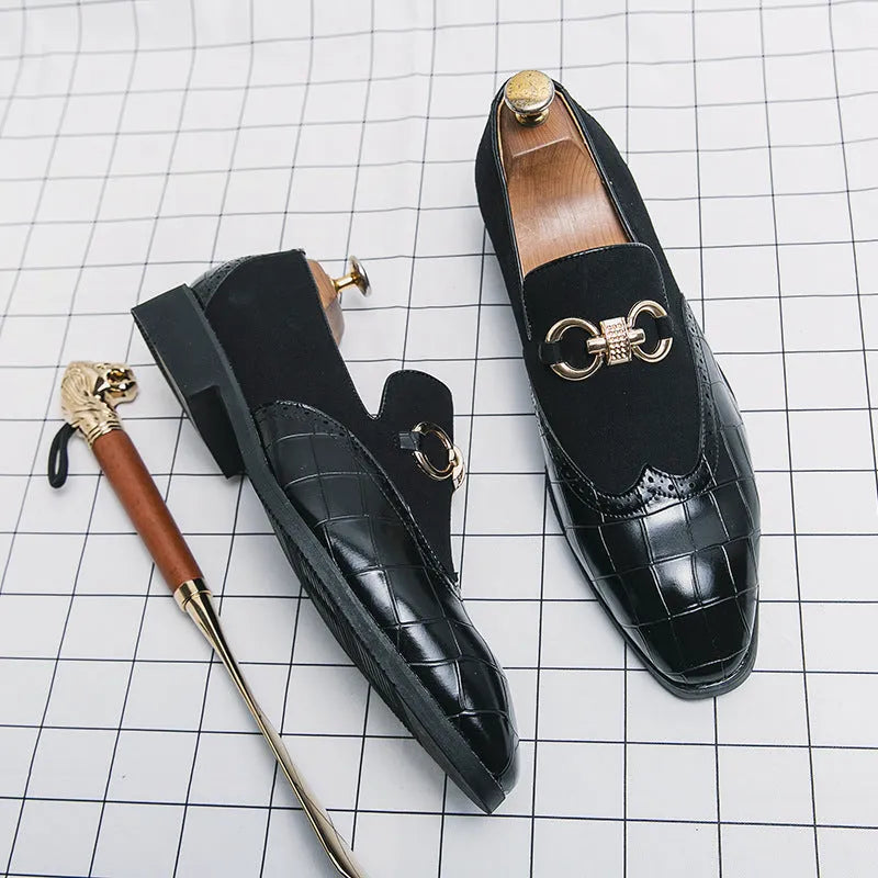 Men's black pointed toe Korean style business casual leather shoes with a low top and rubber sole.