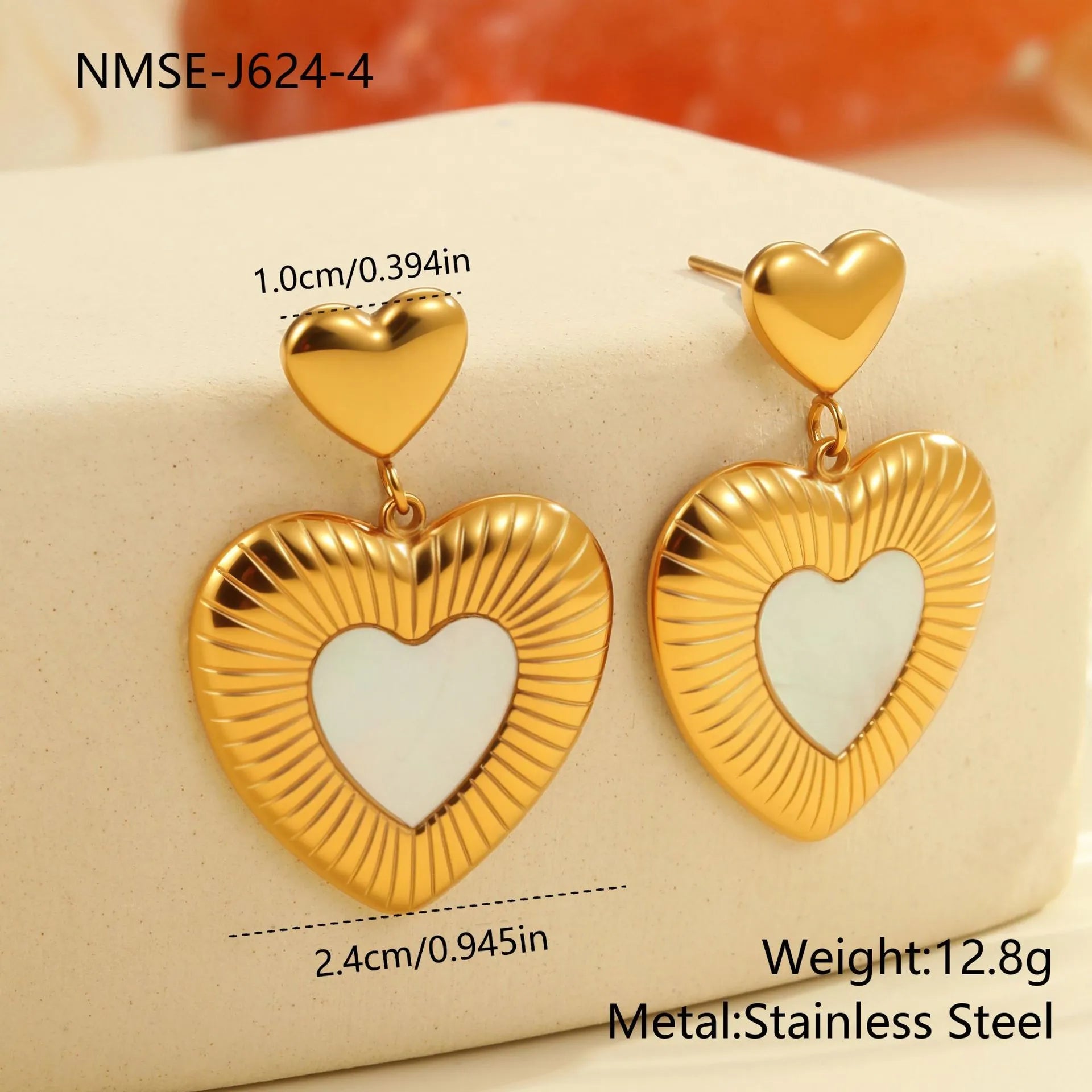 Gold heart-shaped women's earrings with fritillary pattern on stainless steel with 18K electroplating