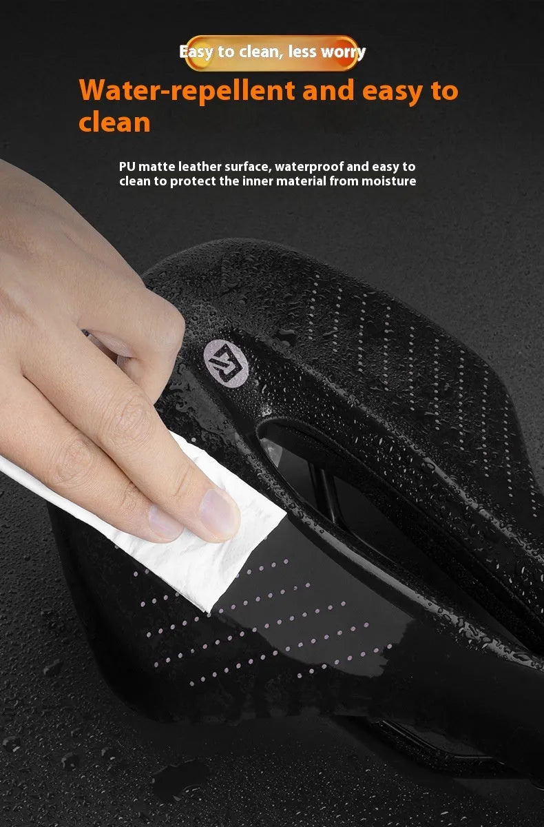 Mountain bike seat cushion in size M with black and pink colour options