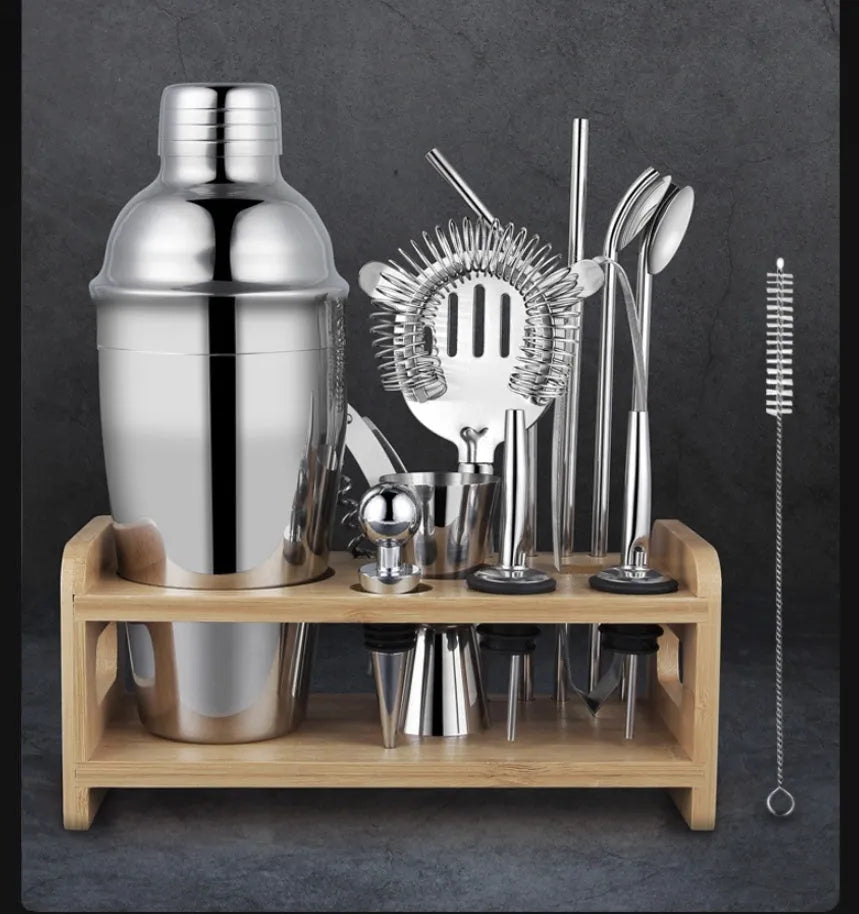 23-piece stainless steel cocktail set with professional bartending tools and European-style acrylic elements
