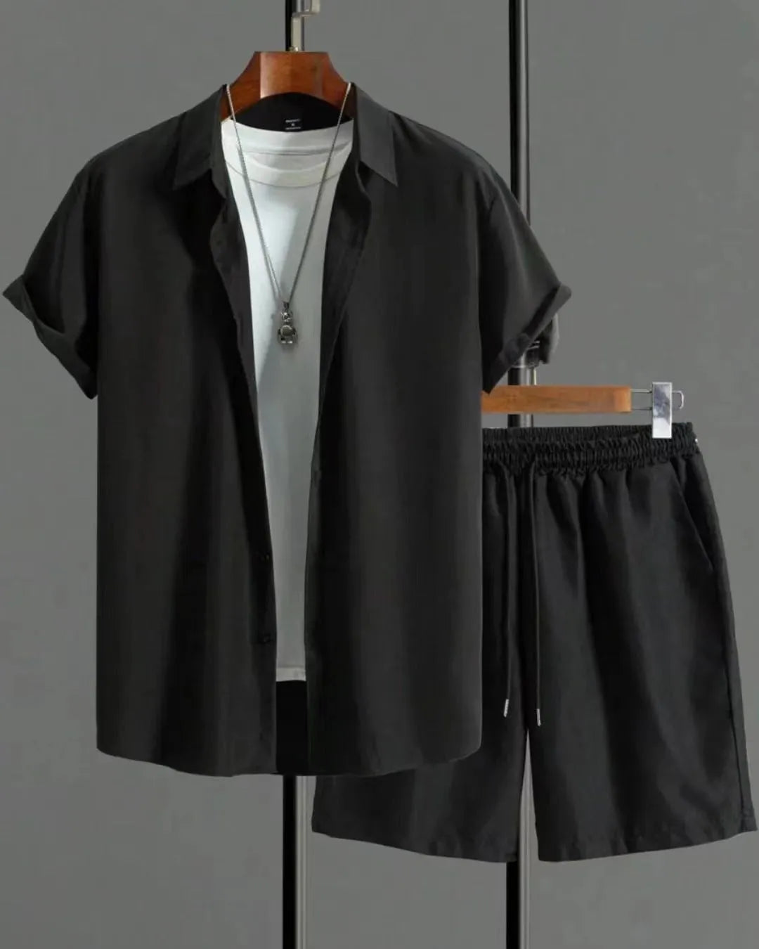 Men's jacquard short sleeve suit set in black with matching shorts