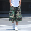 Men's camouflage work shorts in loose fit cropped design with cotton-polyester fabric