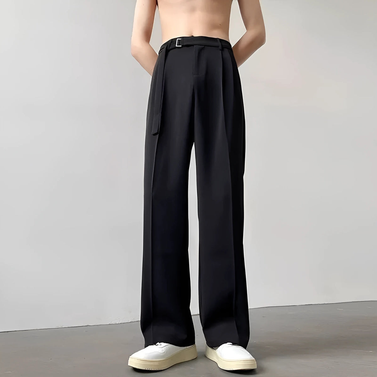 Thin straight leg black wide leg trousers with loose fit and non-ironing fabric