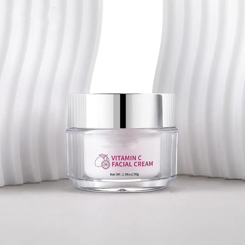 Vitamin C face cream in 30g jar container with compact dimensions