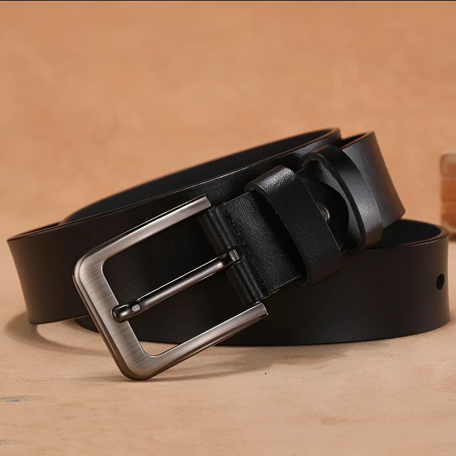 Square head needle buckle casual belt in black or brown colour with alloy construction