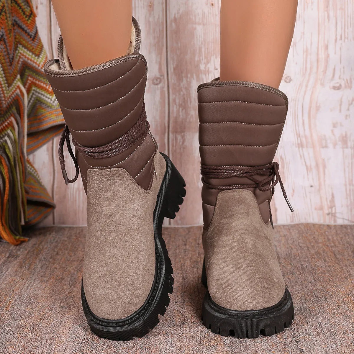 Women's chunky heel mid-tube snow boots with fleece lining and lace-up design