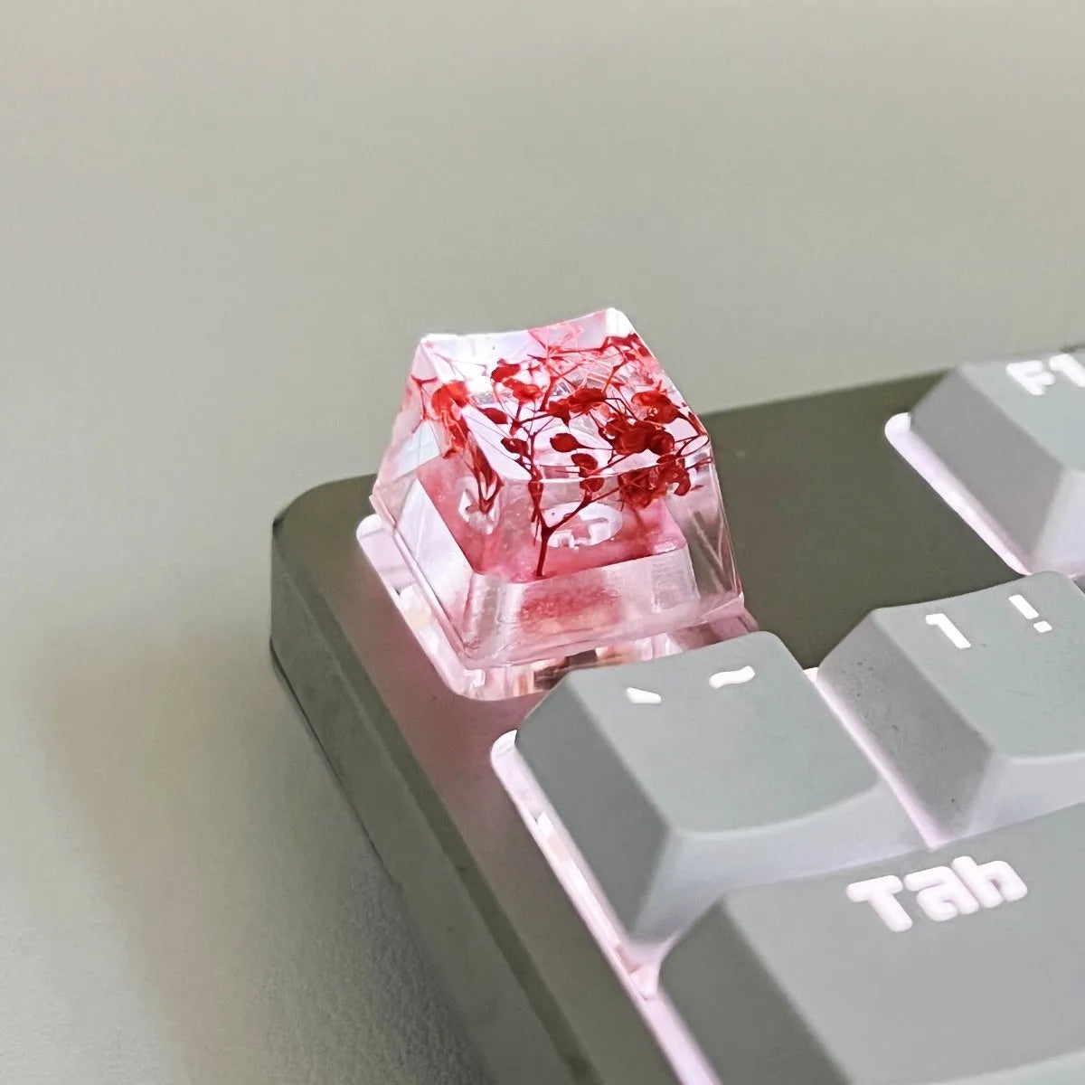 High transparency starry sky design resin keycap for mechanical keyboards in green colour.