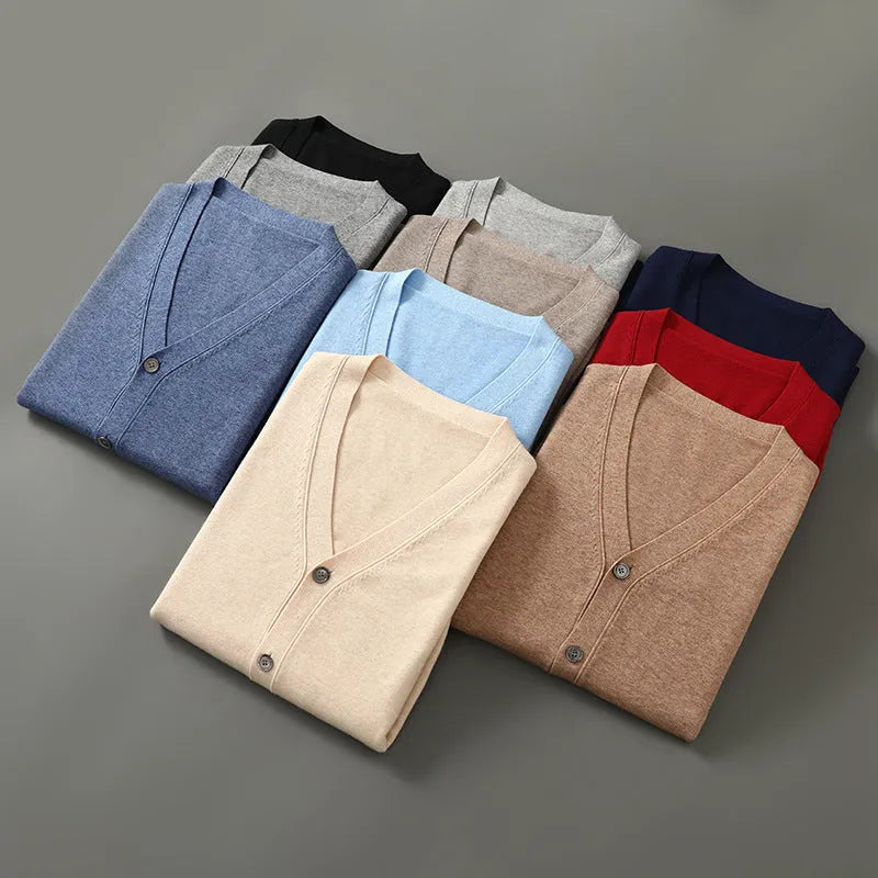 Andy velvet cardigan coat for men with V-neck design and long sleeves in loose fit
