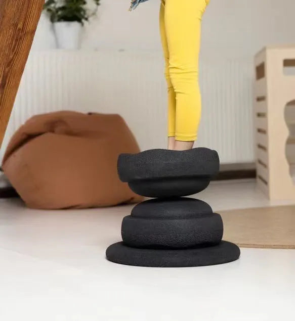 Plastic wood surf balance board for children aged 4-6 in mixed colour design