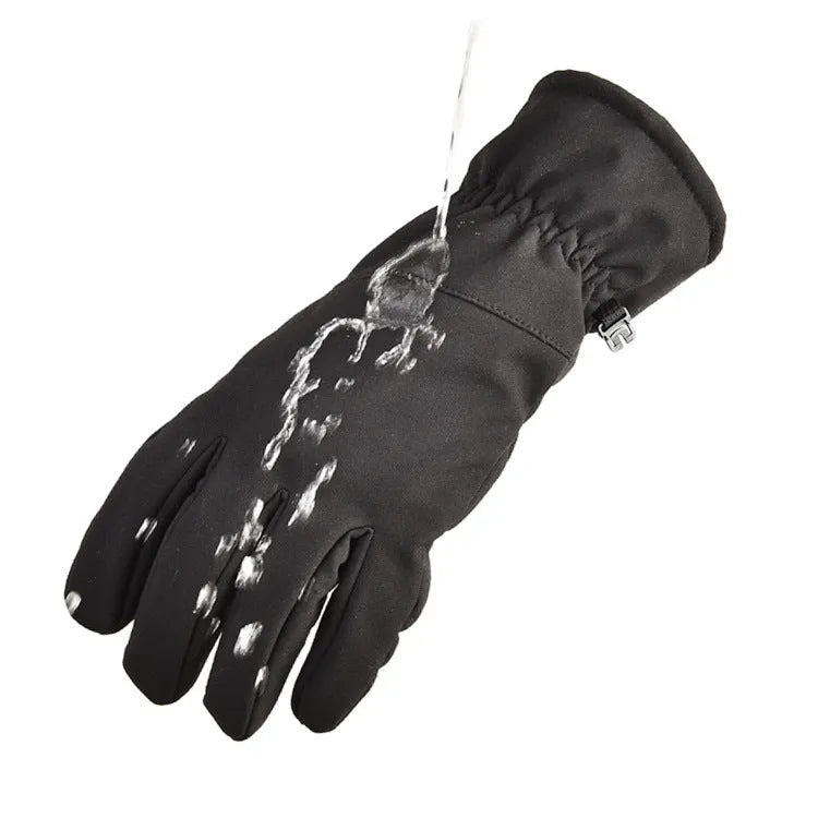 Tactical winter ski gloves with non-slip grip and touchscreen fingertips in camouflage colour