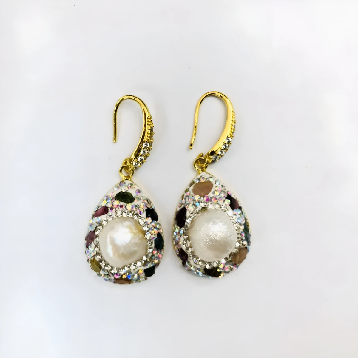 Natural freshwater pearl earrings for women with colourful teardrop shape, copper base, and diamond-inlay detail