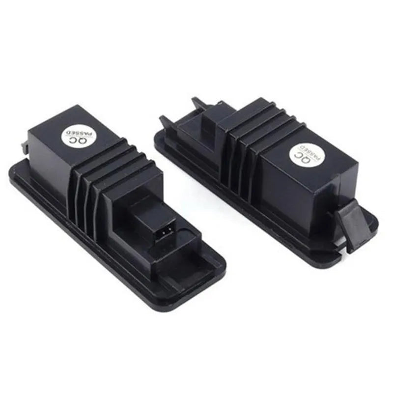 Volkswagen LED licence plate light unit showing SMD LEDs, compatible with Golf, Polo, and Phaeton models.