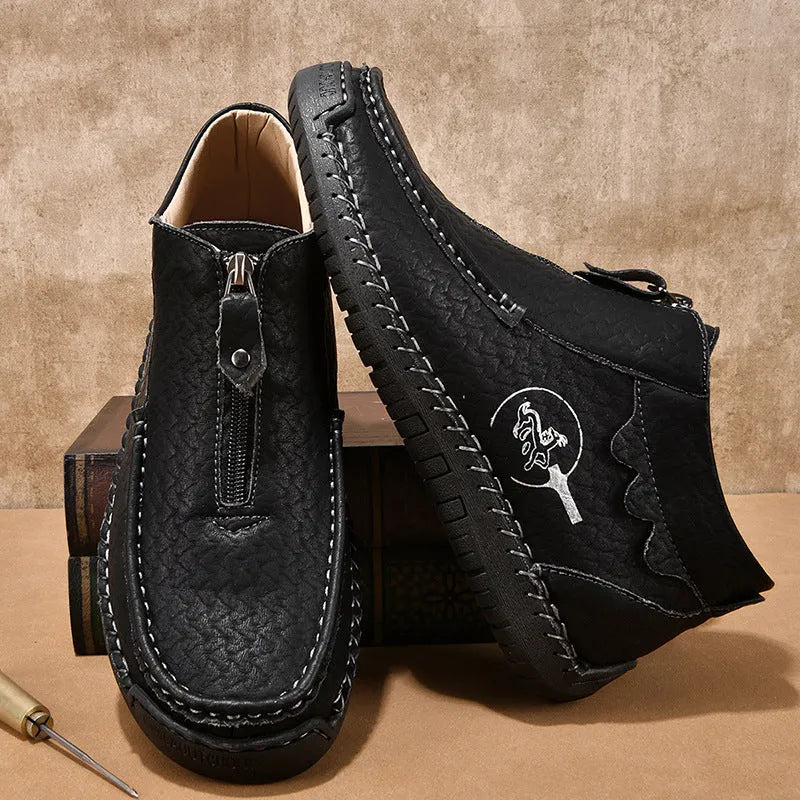 Men's slip-on leather loafers in black with round toe and rubber sole
