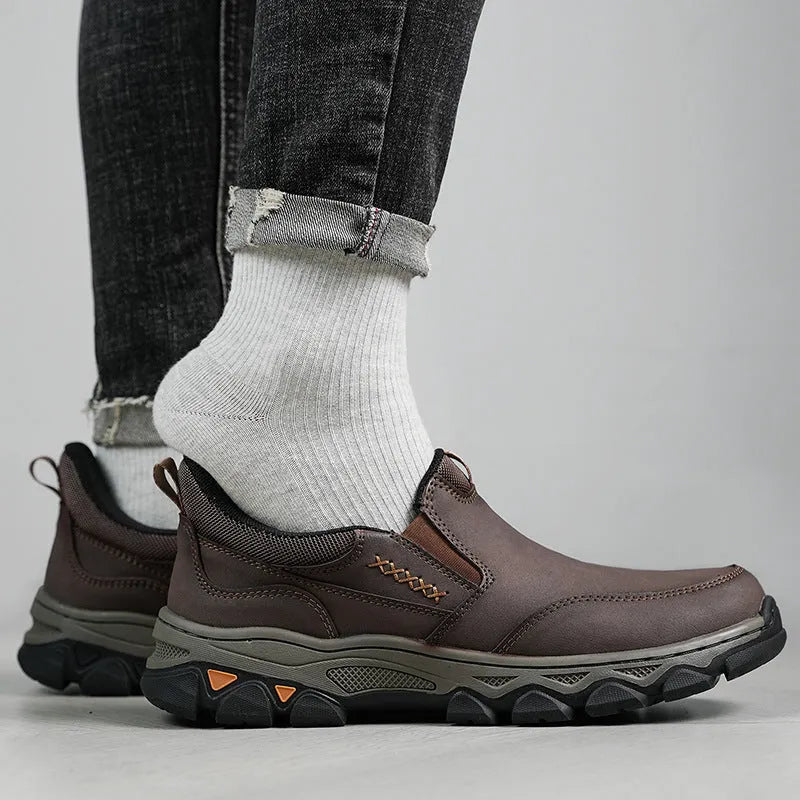 Men's casual leather-style shoes with round toe and flat heel in dark brown colour
