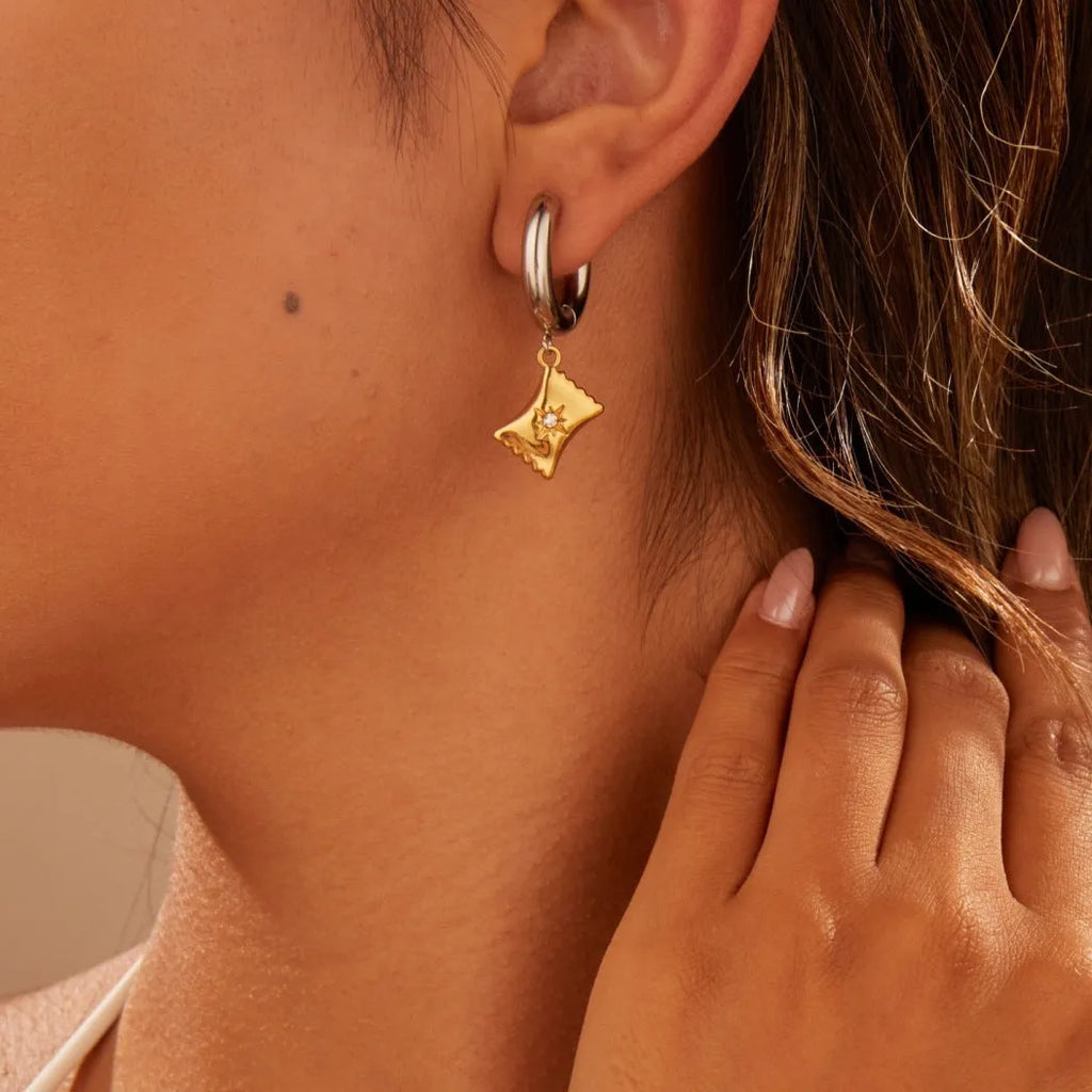 Christmas tree heart-shaped stainless steel earrings with star ornament designs and 18K electroplating