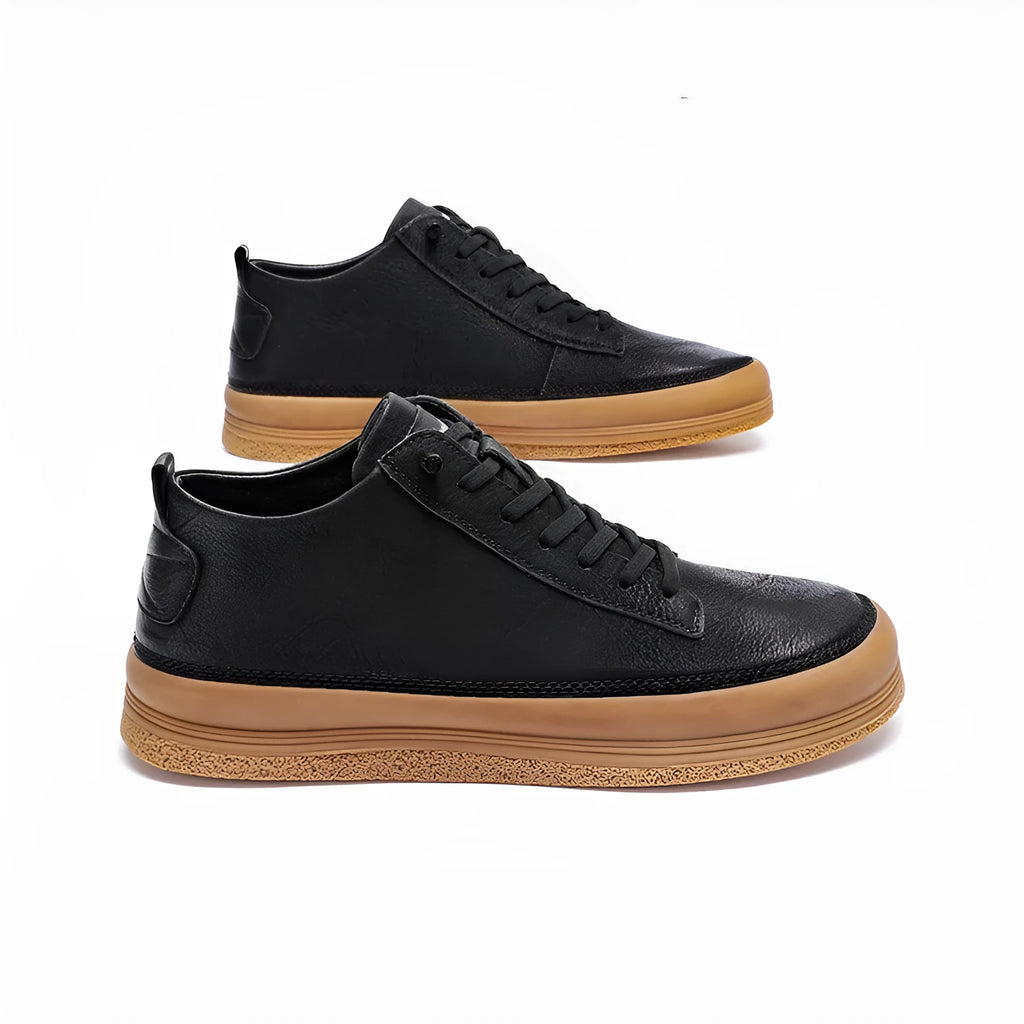 Men's black leather casual shoes with round toe and lace-up closure on rubber soles