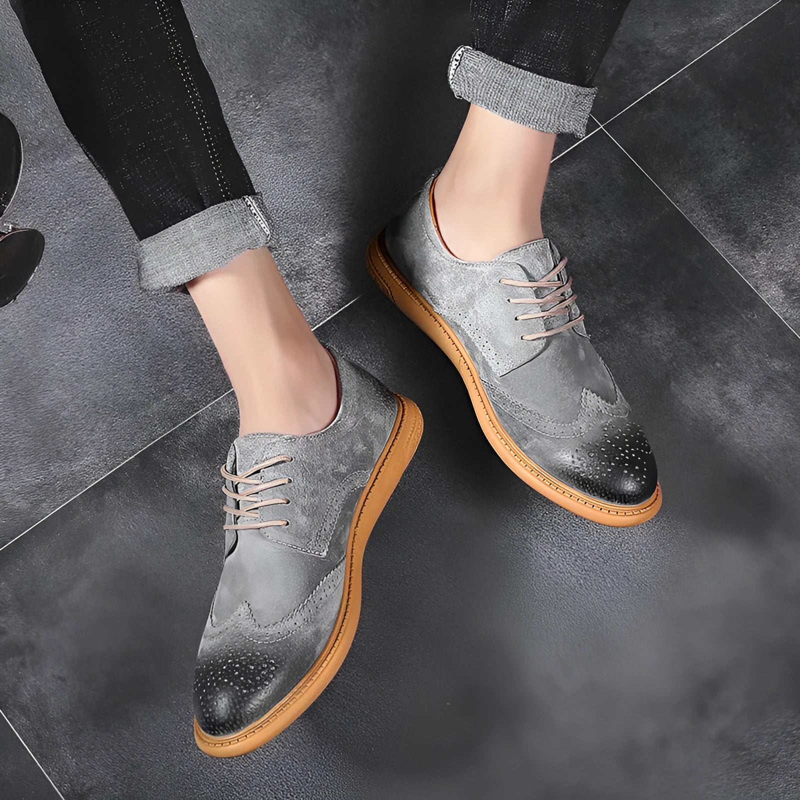 Men's black leather business oxford shoes with lace-up front and rubber sole.