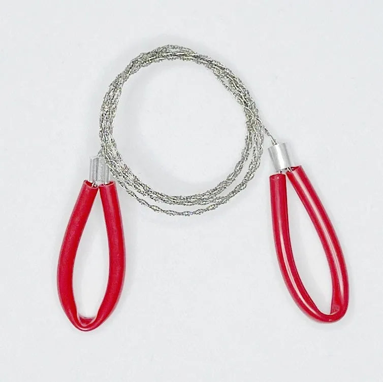 Four-share stainless steel wire survival saw with leather hand case showing 68cm cutting line