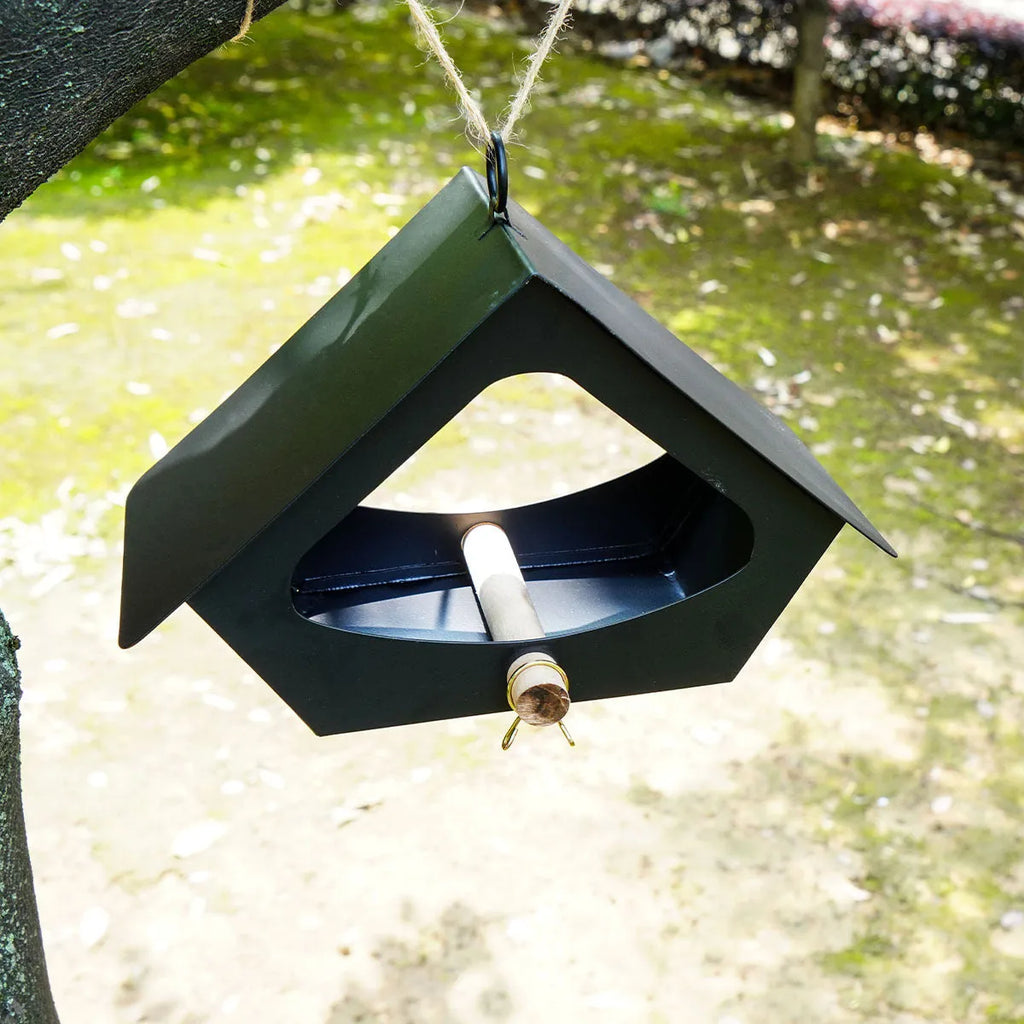 European-style simple iron bird nest with anti-rain design for outdoor courtyard decoration