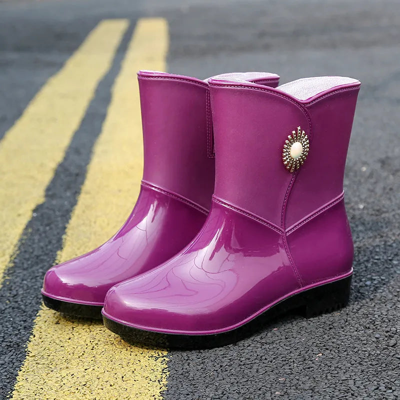 Women's PVC rain boots in black, beige or purple with non-slip soles sizes 36-40