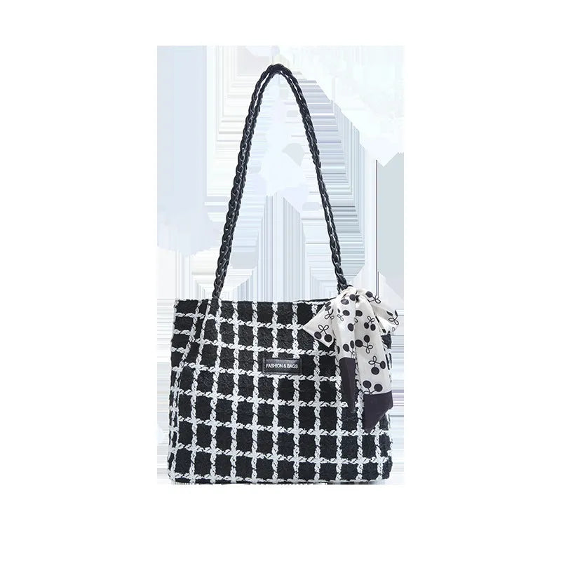 Woolen horizontal square shoulder bag with sandwich pocket and internal organisation compartments