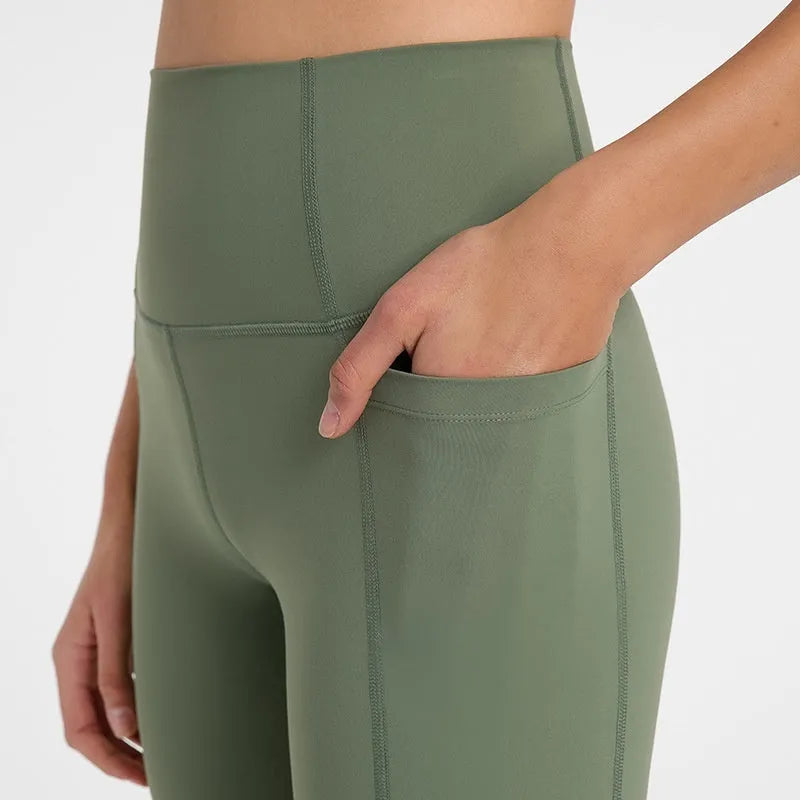 Women's solid colour cotton blend sports shorts with super stretch for running and gym
