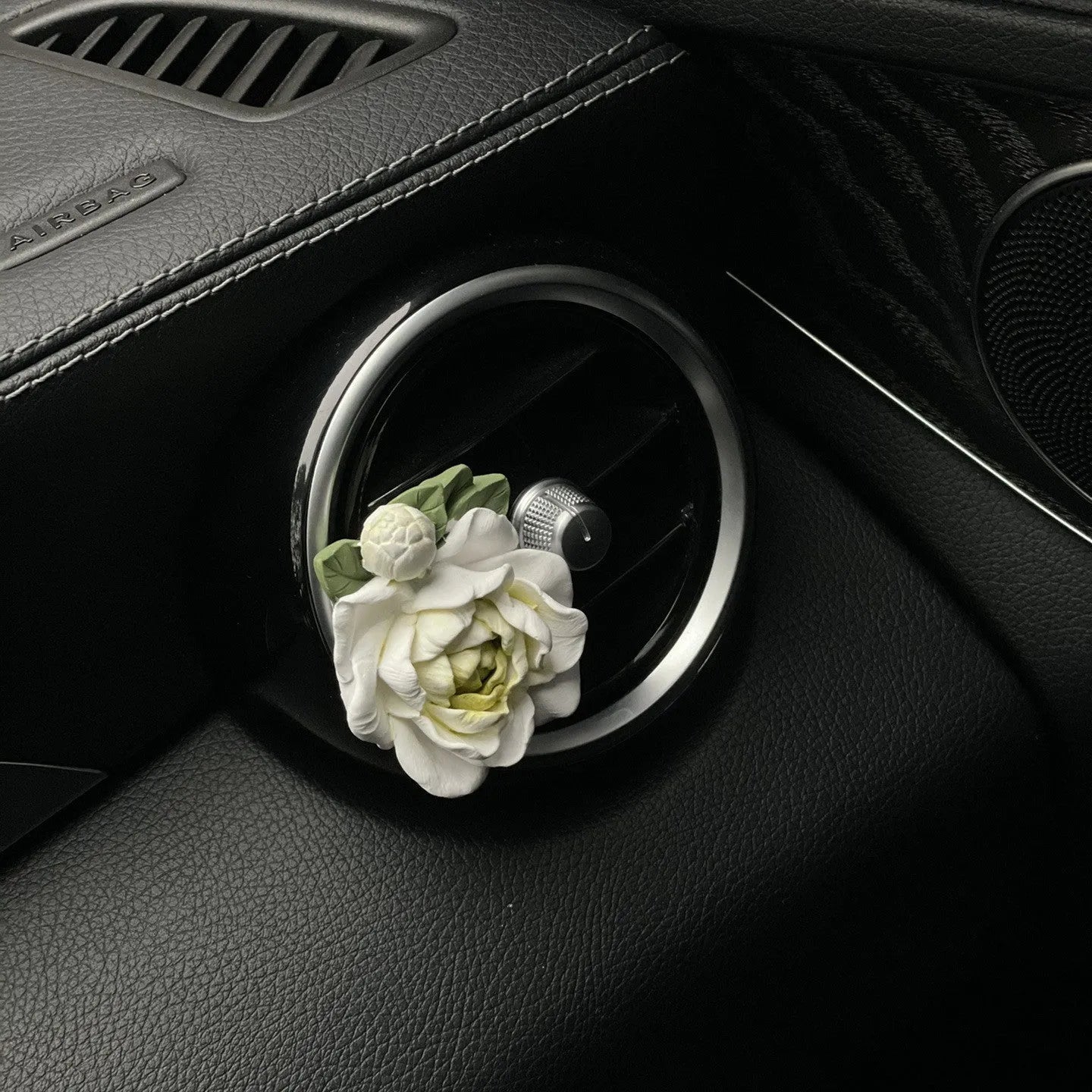 Jasmine scented gypsum car air freshener with 5ml essential oil bottle