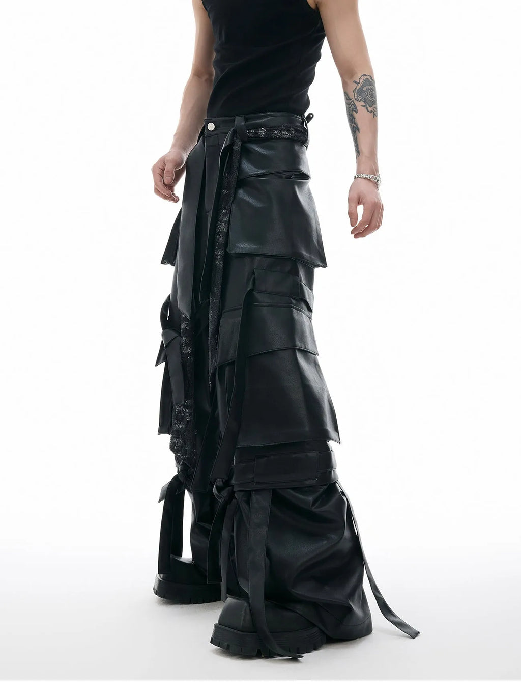 Black retro loose-fit multi-pocket trousers with quilted stitching detail, showing front and side views.