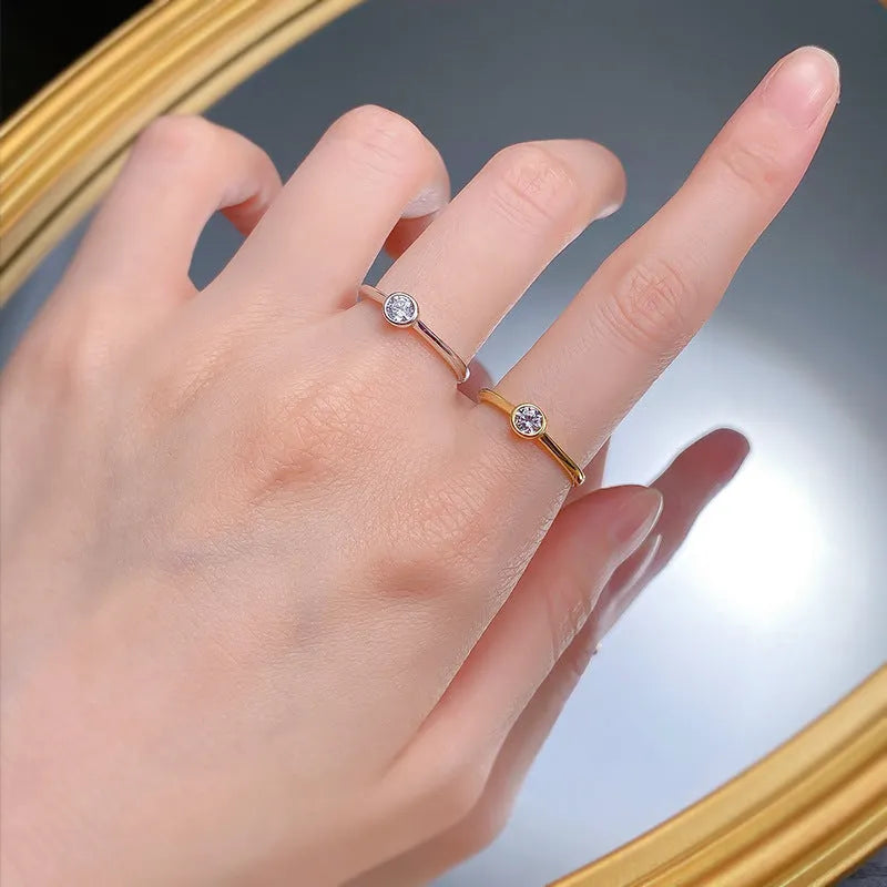 Minimalist sterling silver crown ring with smooth lines in R962 gold or platinum electroplate.