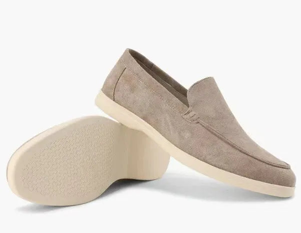 Men's flat casual loafers in solid colour artificial leather with round toe, sizes 37-48