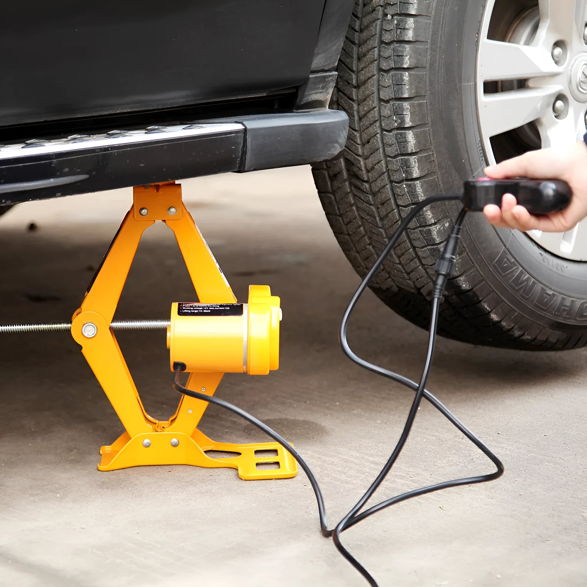 TY002 electric hydraulic jack kit with 2-tonne vehicle lifting capacity