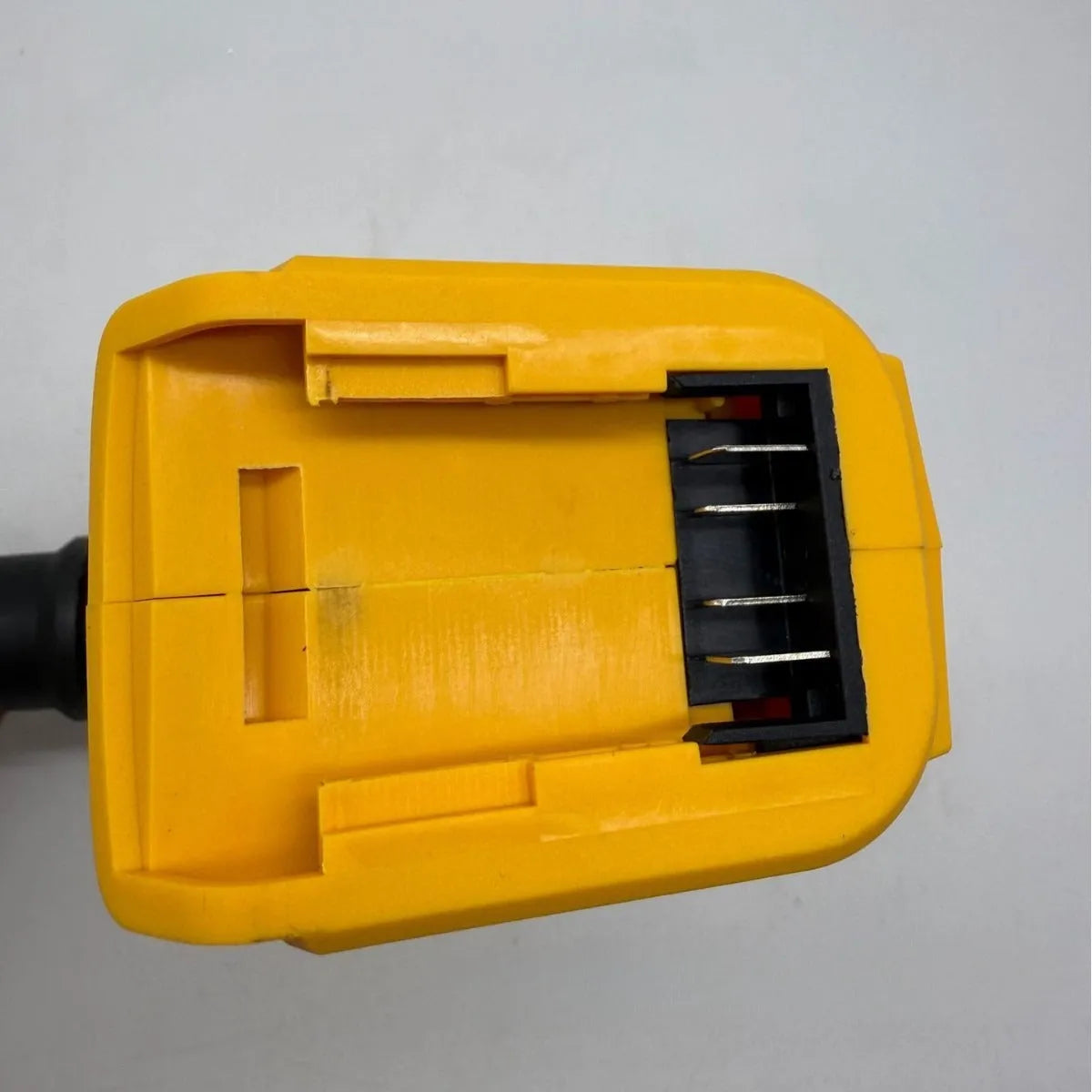 Lithium battery brush air exhauster cleaner tool for household snow removal and dust blowing